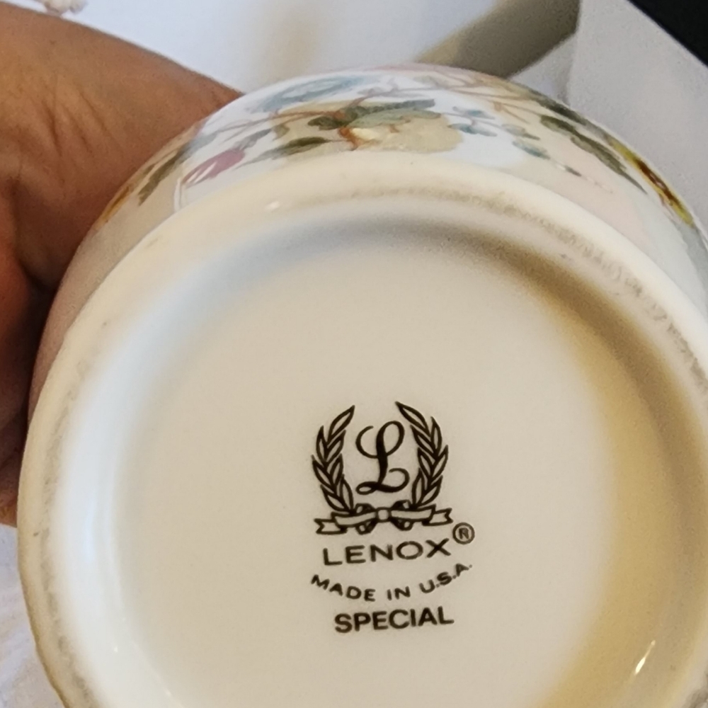 Lenox Temple Blossom Vase ,7",USA